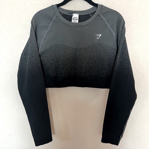 Gymshark Tops - GYMSHARK ADAPT SEAMLESS BLACK AND GRAY COLOR CROP  SIZE XXL EUC